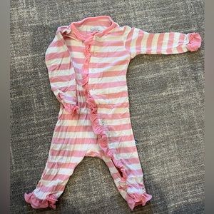 Kickee Pants. 0-3 months. Button onsie with ruffle hem.
